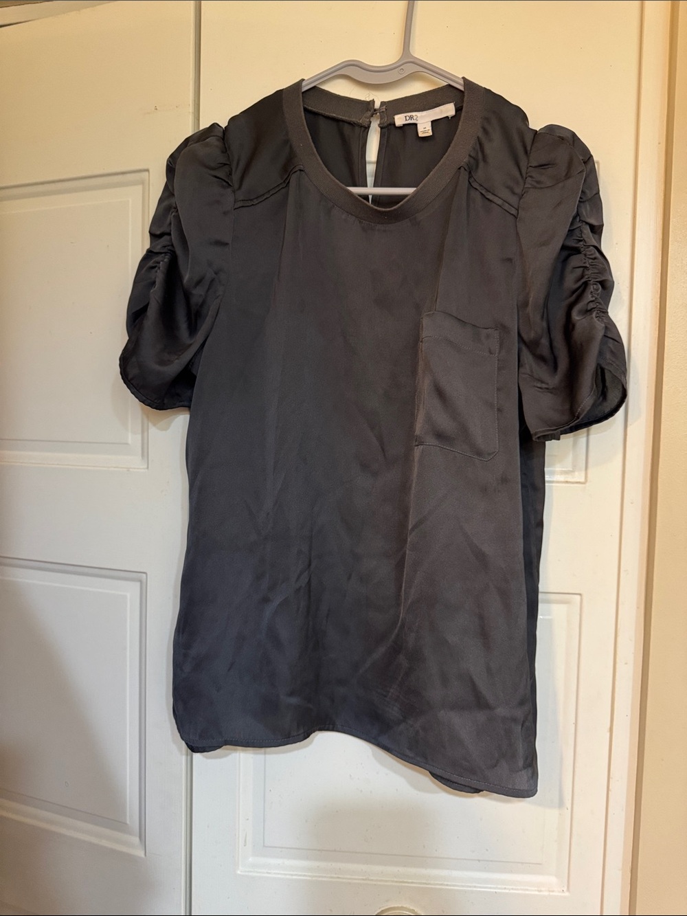 DR2 Charcoal Gray Ruched Short Sleeve Blouse